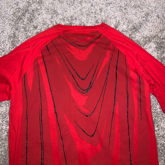 Marvel Avengers Red & Gray Shirt size XL - Picture 8 of 8